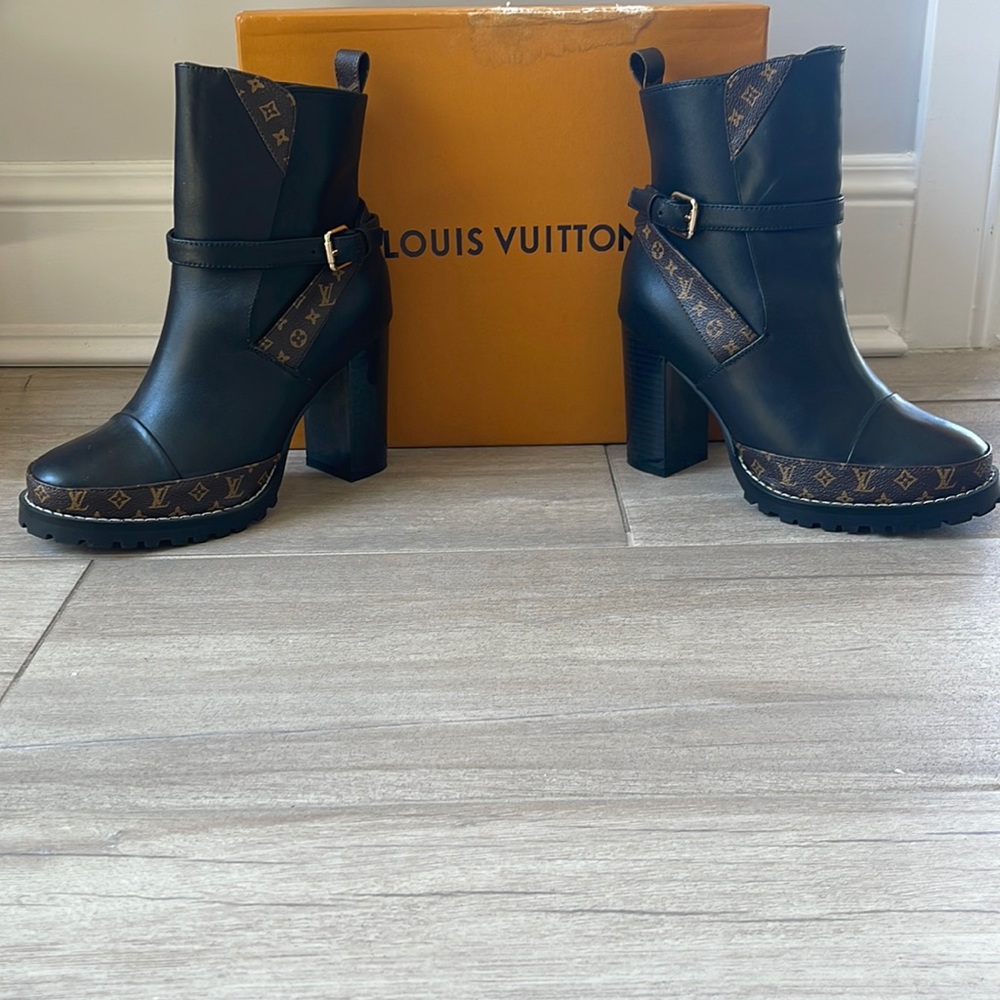 Louis Vuitton boots - Picture 1 of 8